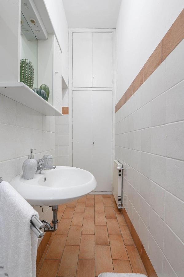 Riari 59 Rome Trastevere - Rome Vacation M&D מראה חיצוני תמונה
